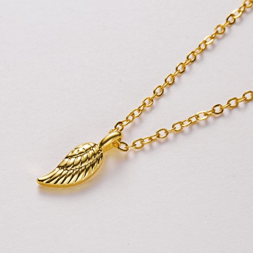 SOLD  NEW Dainty Gold Angel Wing Necklace - Picture 4 of 4